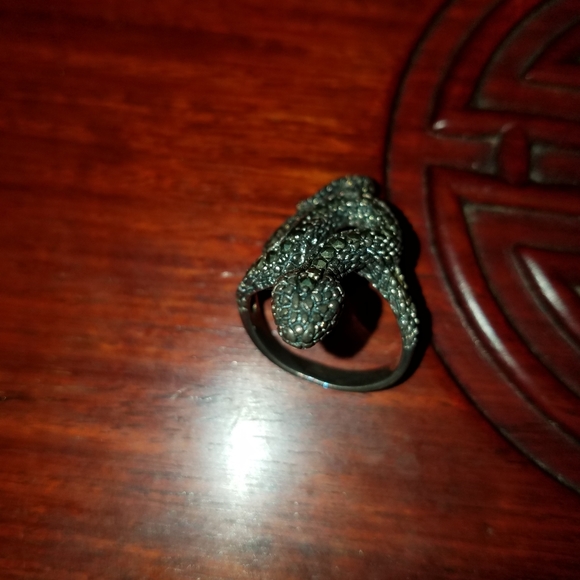 Ring - Picture 2 of 3